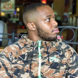 Meet your Posher, Johnnie